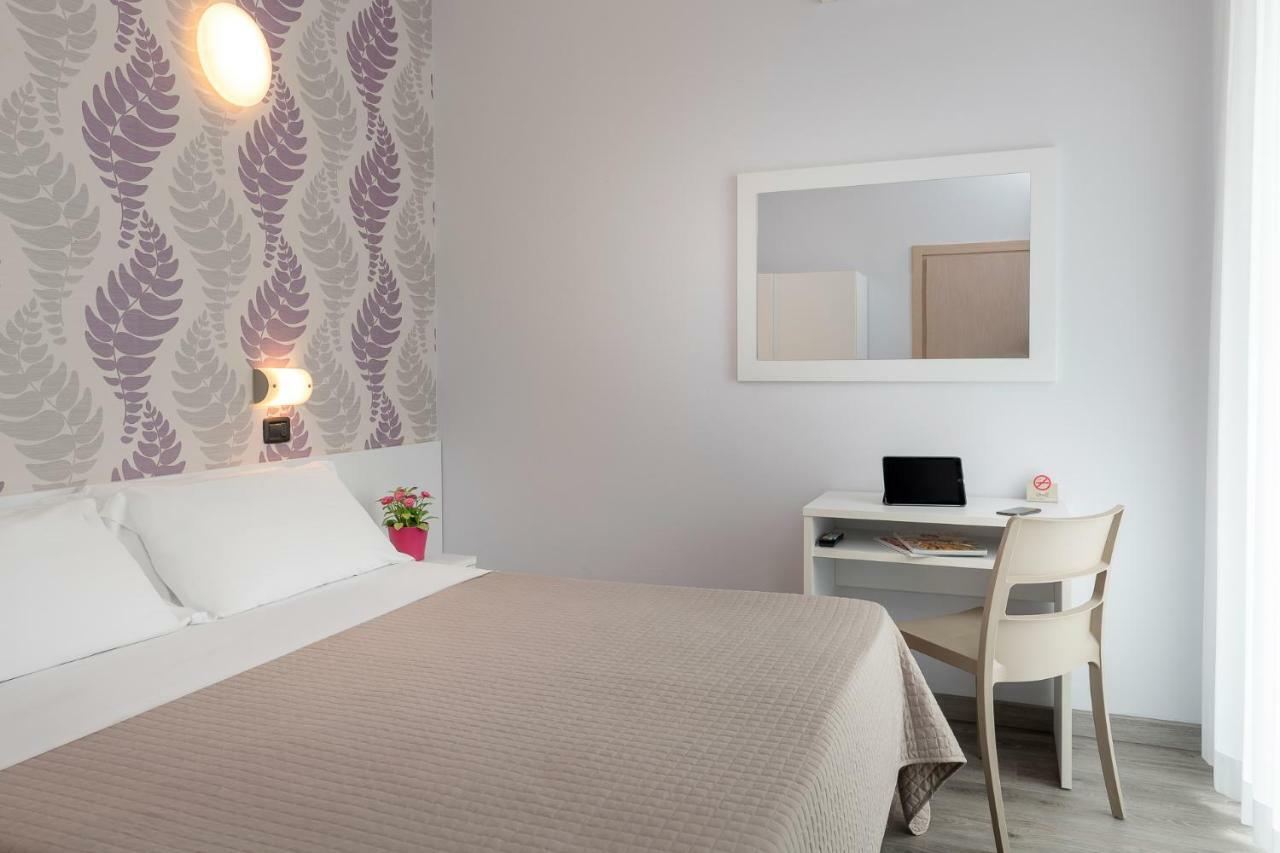 Hotel Ervill Rimini Luaran gambar