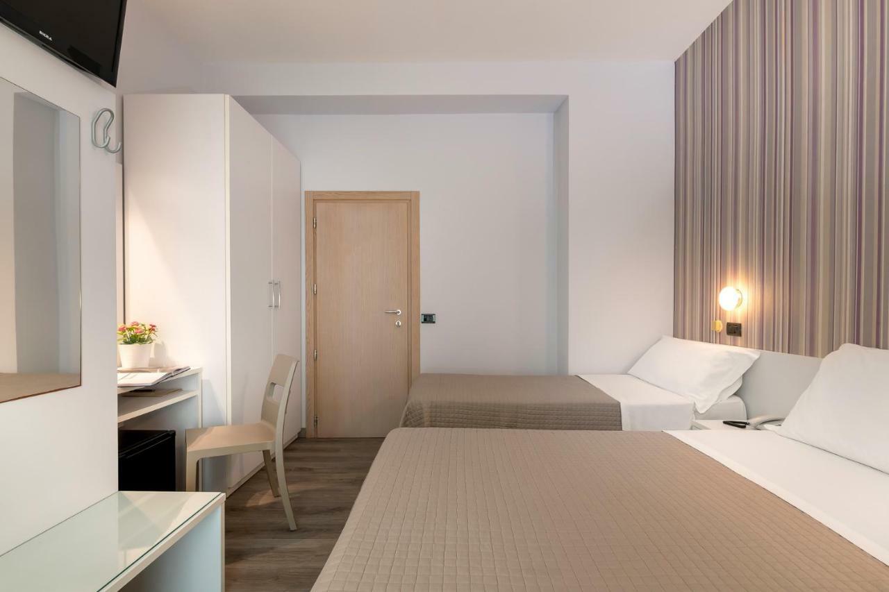 Hotel Ervill Rimini Luaran gambar