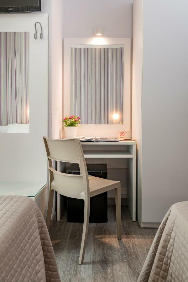 Hotel Ervill Rimini Luaran gambar