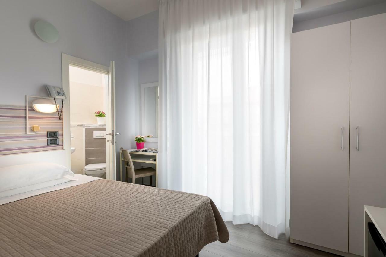 Hotel Ervill Rimini Luaran gambar